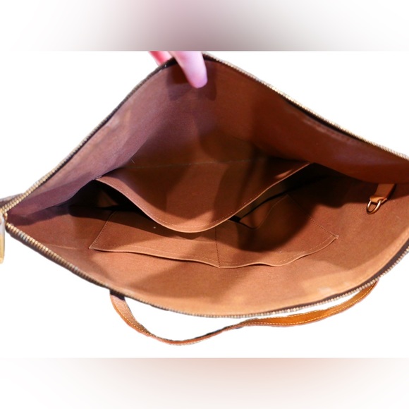 ✨SOLD✨ Louis Vuitton Totally MM Monogram - Picture 3 of 10